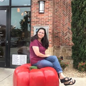 Meet your Posher, Alondra